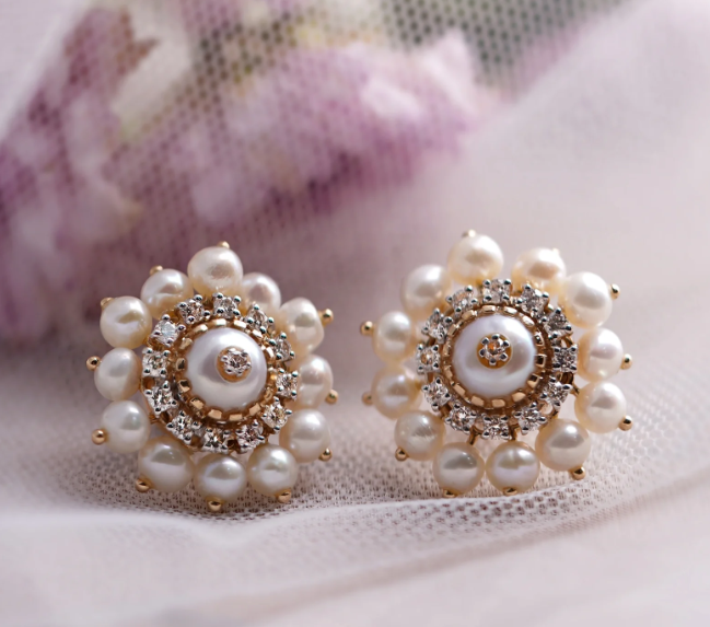 Pearl & Gold Earrings